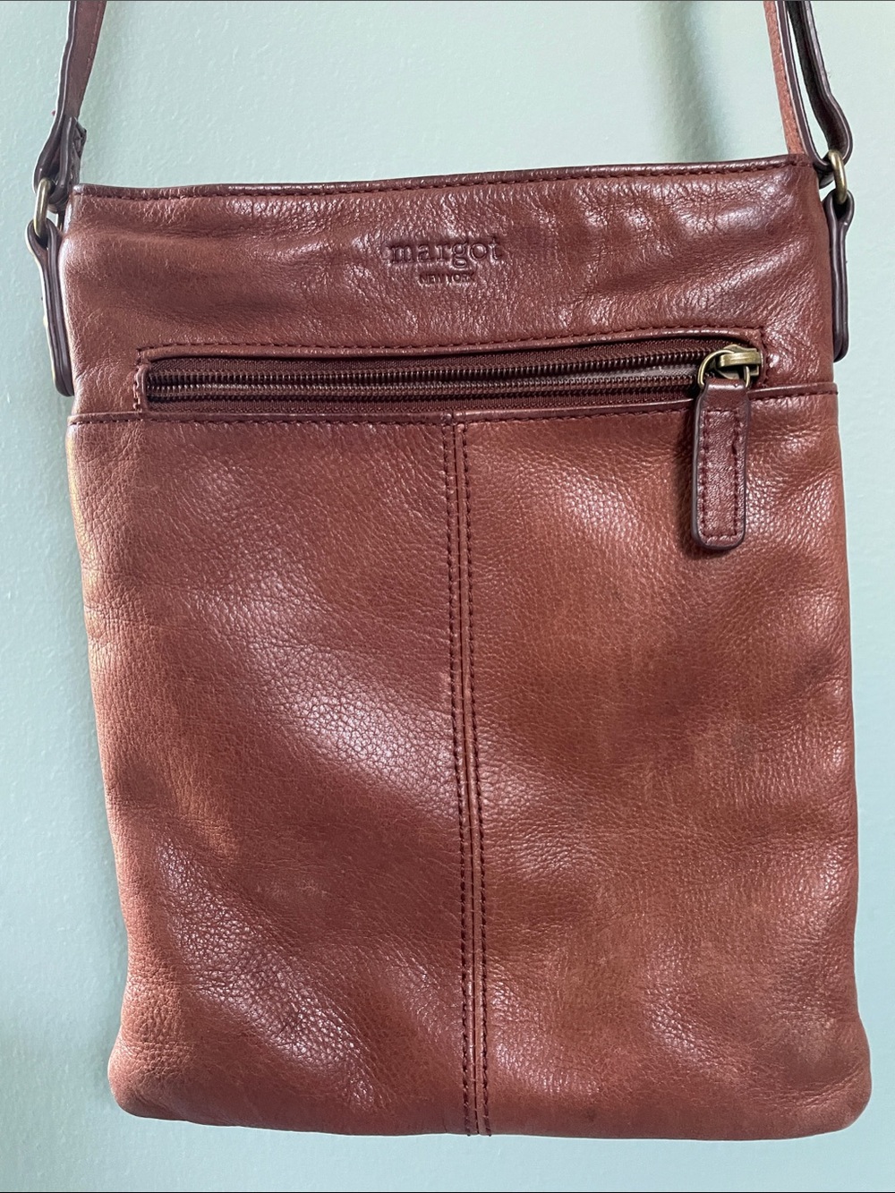 MARGOT Leather Crossbody Bag in Chestnut Brown